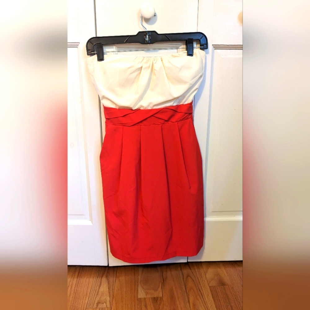 Strapless dress